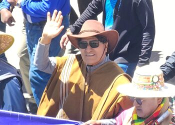 Evo Morales lidera la 'Marcha para salvar Bolivia', en Patacamaya, el viernes.