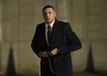 El PSG rechaza pagar a Mbappé 55 millones de euros decretados por Liga francesa