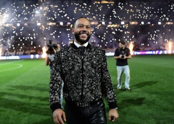 Depay dice que ‘dios’ y sus raíces africanas lo trajeron a Corinthians