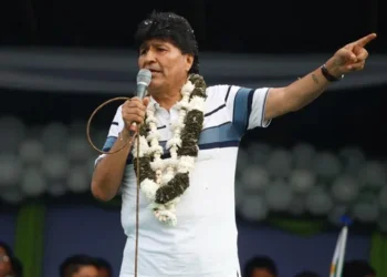 Morales: Gobierno persigue candidatos por orden de EEUU