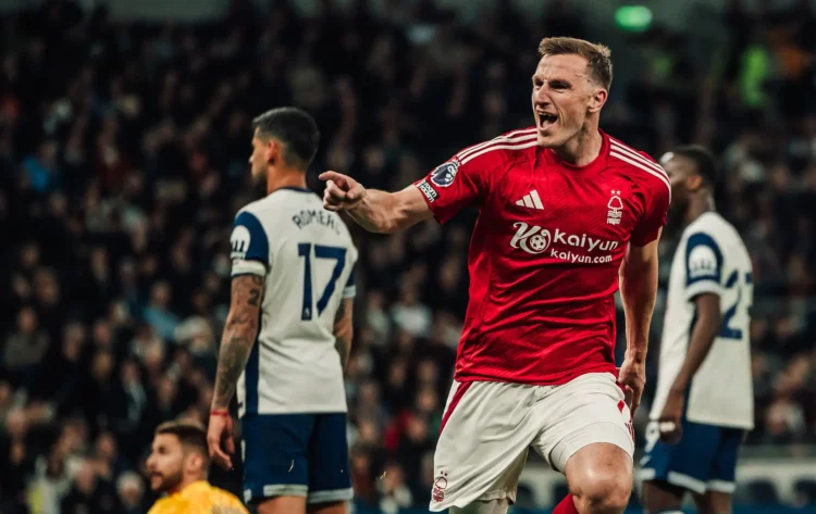 Nottingham Forest gana a Tottenham y mantiene la Champions en el punto de mira