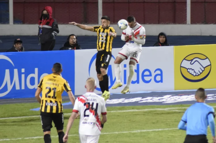 Nacional empata 2-2 con Guaraní en Potosí