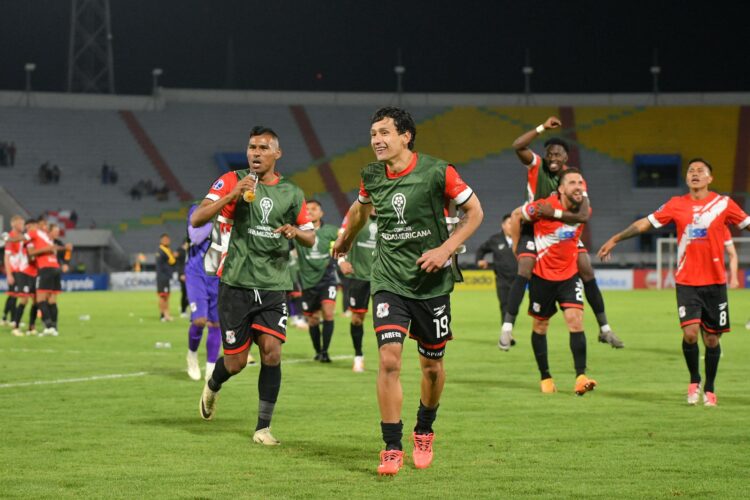 Nacional Potosí, Luqueño y Palestino a fase de grupos de Sudamericana
