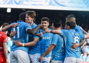 Nápoles y Atalanta siguen la estela del Inter