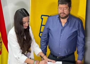 Luisa Nayar y Samuel Doria Medina, el día de su alianza.