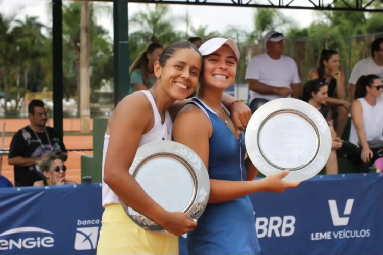 Zeballos es subcampeona dobles en Brasil