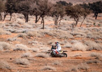 Nosiglia ofrece lucha en la dura competencia del Rally Dakar