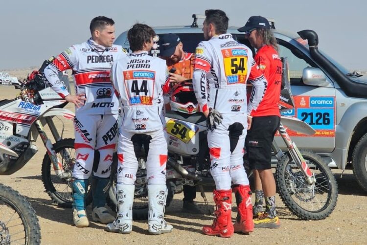 Nosiglia toma contacto y hace los test con la moto para el Dakar