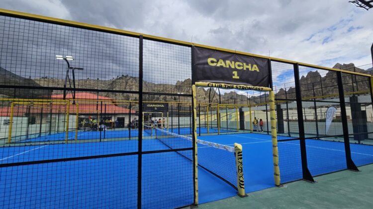 The Strongest inaugura canchas de pádel en su complejo