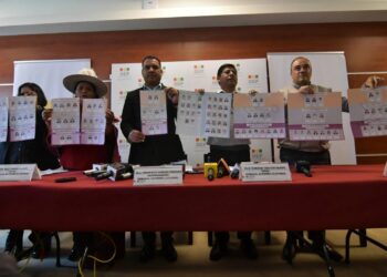 El día que los vocales del TSE presentaron el diseño de las papeletas de las elecciones judiciales.