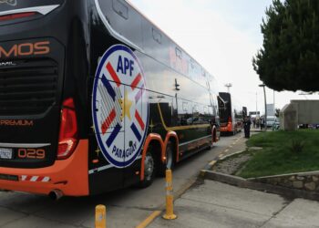 Los Vaca y Terceros en el once titular de la Selección Boliviana