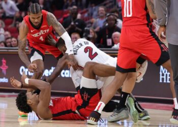 Thompson (Rockets) y Rozier (Heat) suspendidos por una pelea en partido de la NBA
