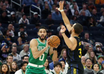 Celtics se dan un respiro con paliza a Warriors y Grizzlies resisten a Minnesota