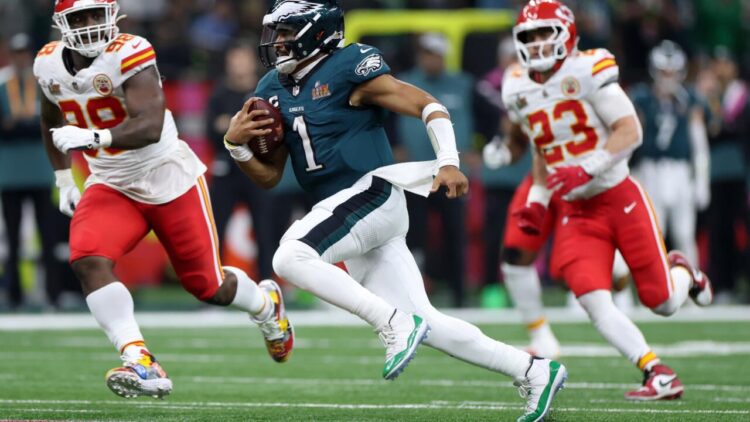 Los Philadelphia Eagles aplastan a Chiefs en el Super Bowl frente a Trump