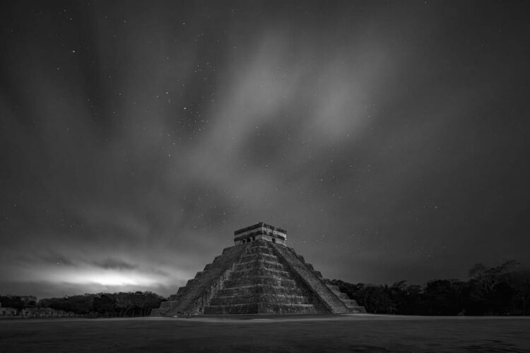 Javier Hinojosa, el fotógrafo que conjura el tiempo y la luz