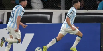 Una ‘Maravilla’ de Martínez deja a Racing primero en Grupo E de Libertadores