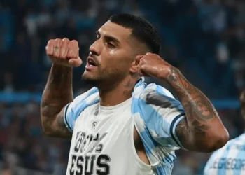 Racing avanza a octavos de la Libertadores