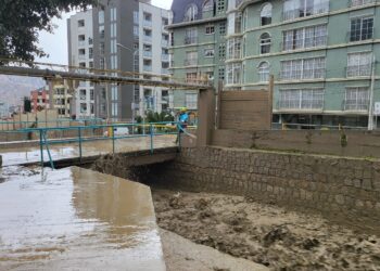 Alarma en La Paz por el río Huayñajahuira, la Alcaldía emite 5 recomendaciones