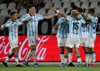 Racing vence 2-0 a Botafogo y gana su primera Recopa Sudamericana