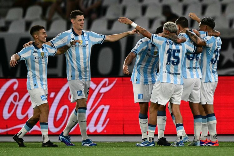 Racing vence 2-0 a Botafogo y gana su primera Recopa Sudamericana