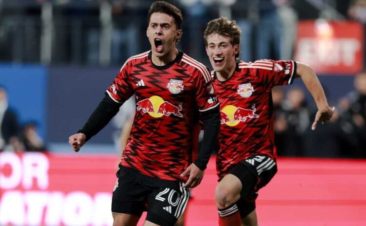 Red Bulls gana el derbi de Nueva York y jugará final de conferencia en MLS