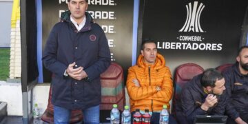 Rescalvo sigue en The Strongest, pese a las observaciones