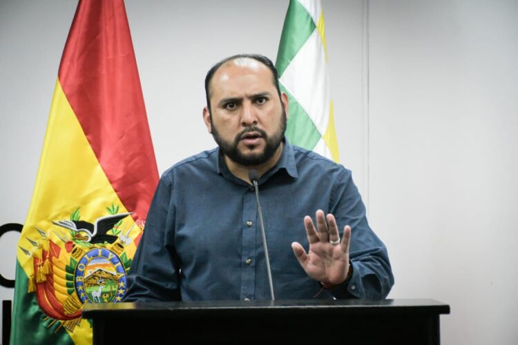 Gobierno aprehende a nueve personas por portar explosivos en intento de bloqueo
