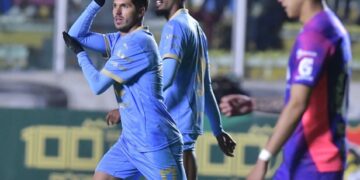 Bolívar golea y se regala un triunfazo en su centenario