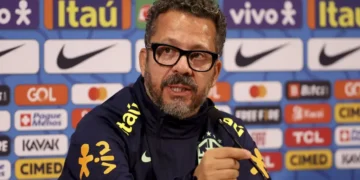 El Santos de Neymar anuncia a su nuevo DT Cleber Xavier