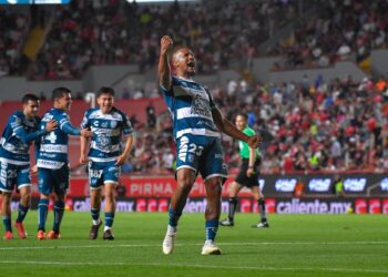 Venezolano Rondón y portugués Paulinho firman tripletes en el fútbol mexicano