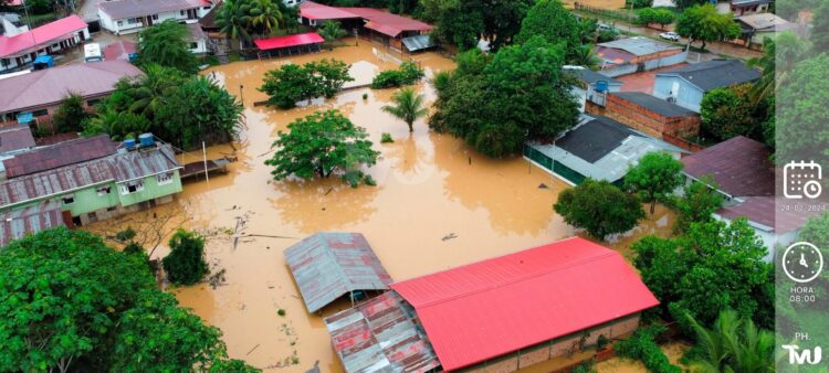 Tres colegios del norte de La Paz suspenden clases presenciales debido a inundaciones.