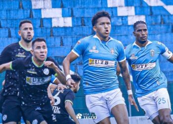 Aurora iguala (3-3) en Entre Ríos y pelea por el segundo lugar
