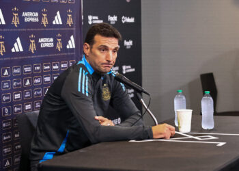 DT Scaloni profesa máximo respeto por Bolivia