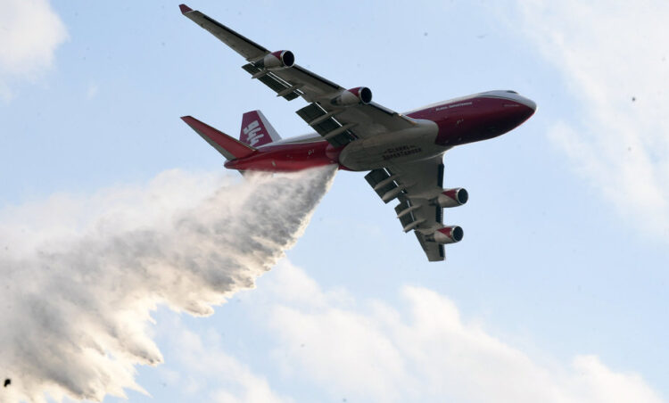El avión cisterna SuperTanker Boeing 747-7400 que operó en Bolivia en 2019.