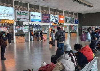 Suben a más de 15.000 por día los usuarios en la Terminal de El Alto