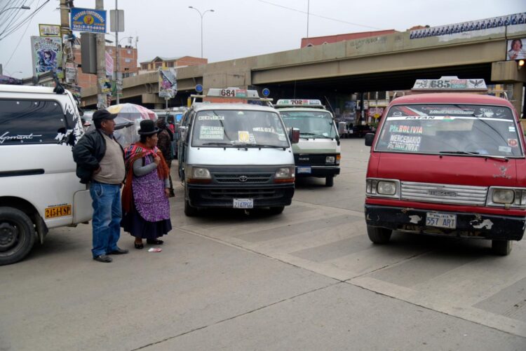 Sigue el descontento, choferes de El Alto llaman a ampliado