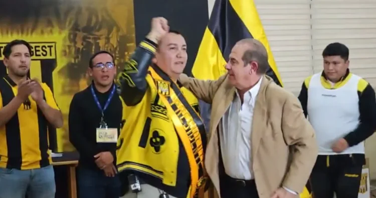 Terrazas asume como presidente en The Strongest