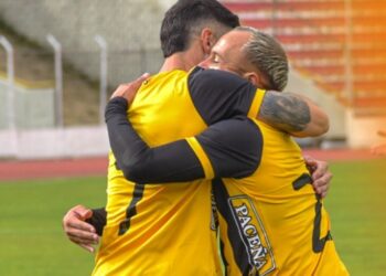 The Strongest golea 4-0 en su presentación de plantel ante Aurora