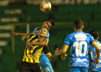Un The Strongest sin resistencia e ineficaz cae en el Tahuichi