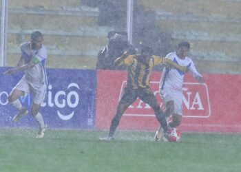 Suspendido el segundo tiempo del The Strongest (2-1) GV San José