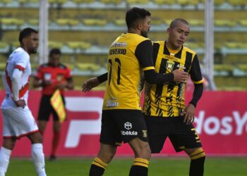 The Strongest eficaz y letal derrota 2-0 a Nacional en La Paz
