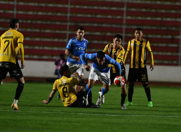 The Strongest se aplaza, iguala 1-1 con Blooming en casa y se aleja del puntero