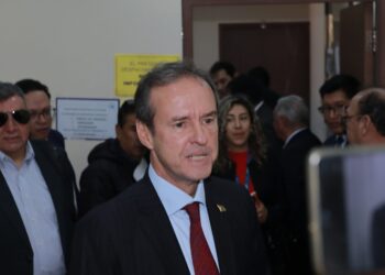 Tuto dice que no abandonó el bloque, pero pide legalidad, confidencialidad y fiscalización en encuestas