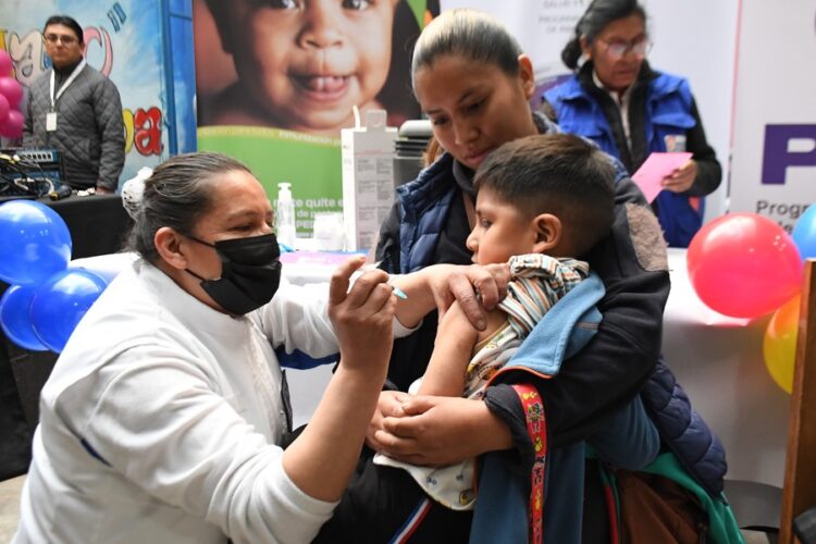 El Ministerio de Salud lanzó la Vacunación de las Américas.