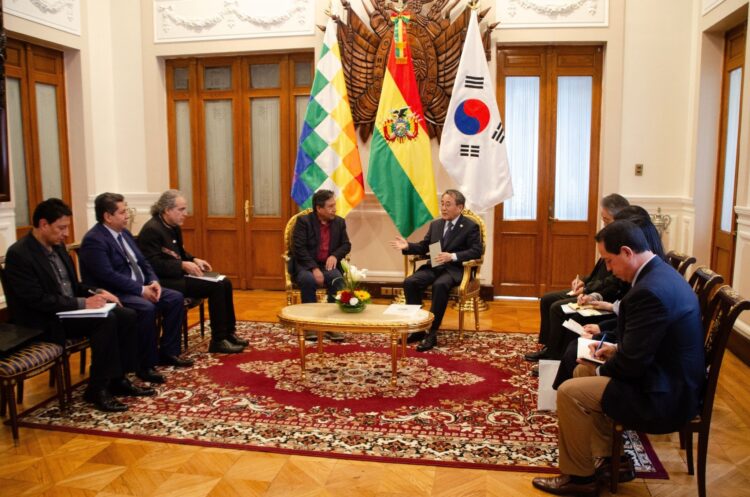 Bolivia y Corea del Sur se reúnen y buscan fortalecer relaciones en diferentes ámbitos