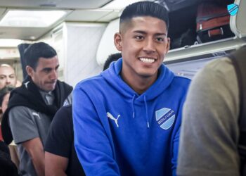 Bolívar se enfrenta a FC Universitario por la semifinal de ida