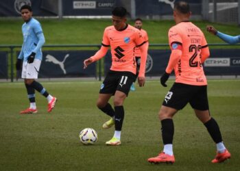 Pese al golazo de Vaca, Bolívar pierde 3-2 ante el City Élite
