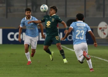 Bolívar cae al fondo tras derrota en Lima