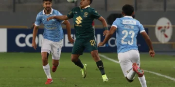 Bolívar cae al fondo tras derrota en Lima