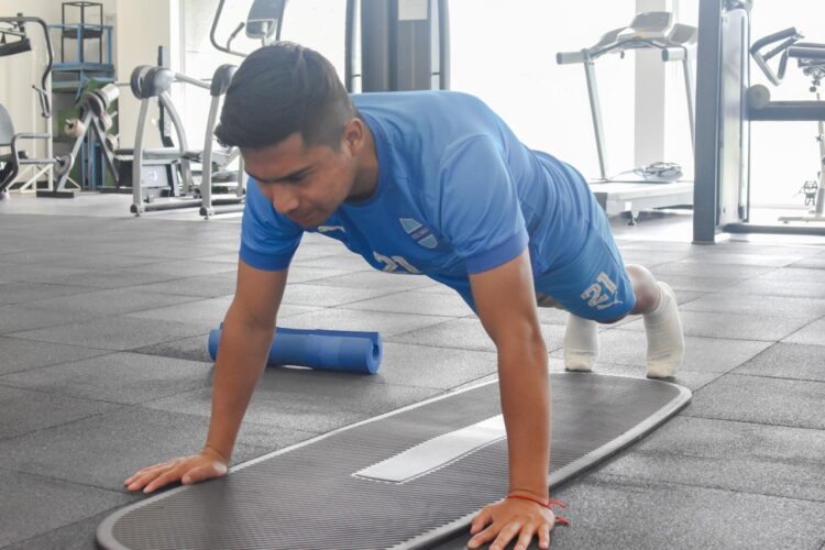 Bolívar comienza pretemporada con revisión médica y parte del plantel campeón